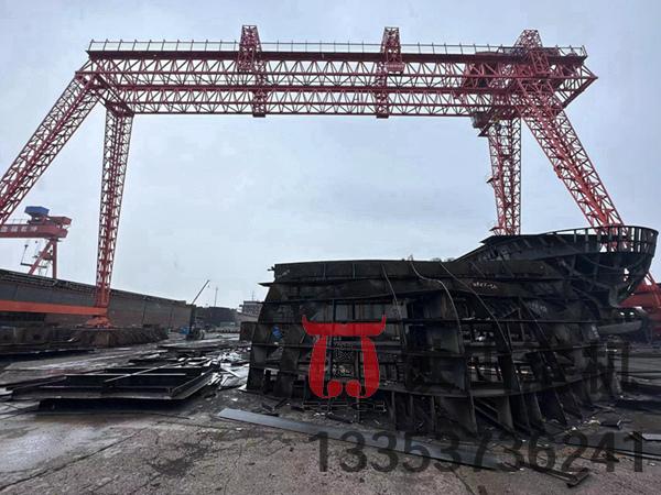 山東煙臺(tái)造船門(mén)式起重機(jī)廠家造船門(mén)式起重機(jī)誠(chéng)信為本、質(zhì)量為生